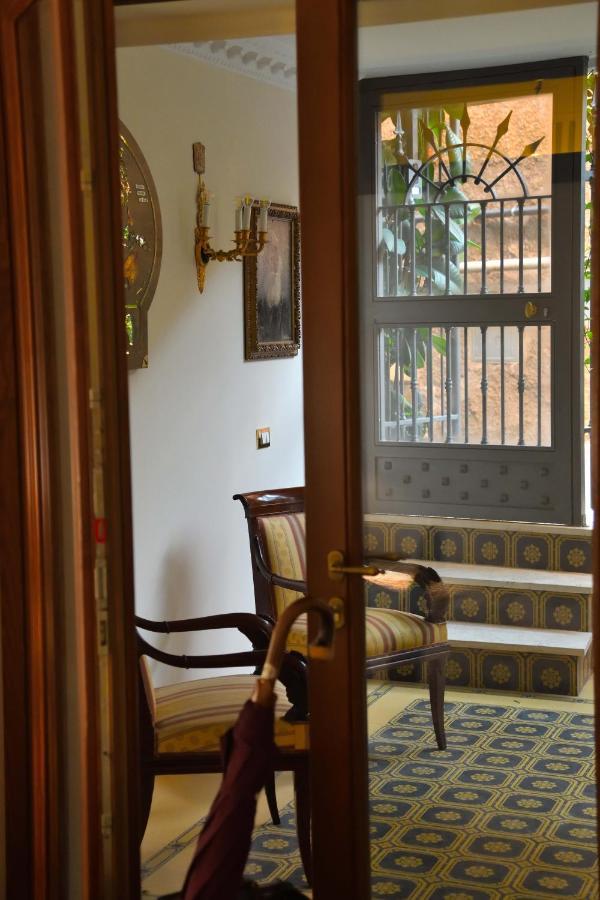 Regal House Roma Capucci 6 Hotel Exterior photo